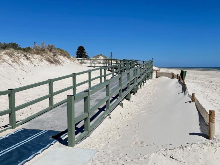 FRP Decking & FRP Grating | Wagners CFT