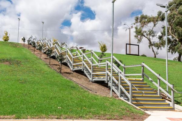 Loxton - 6 Loxton - 6